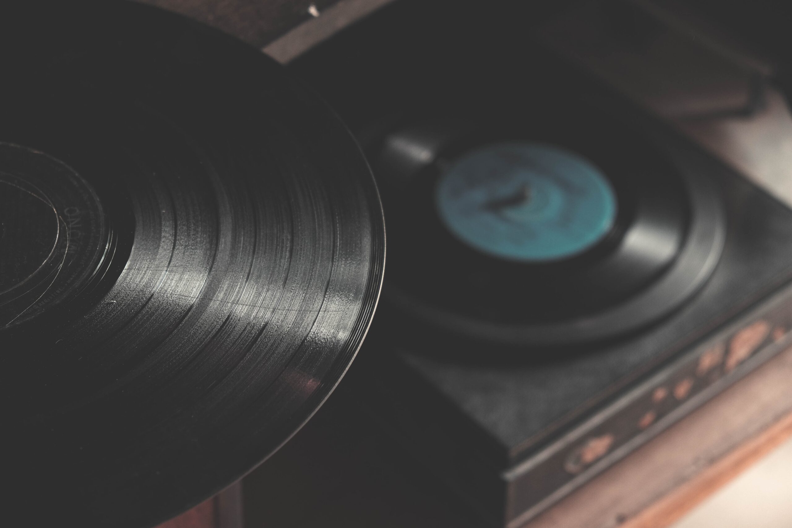 Racconta Vinile in pausa